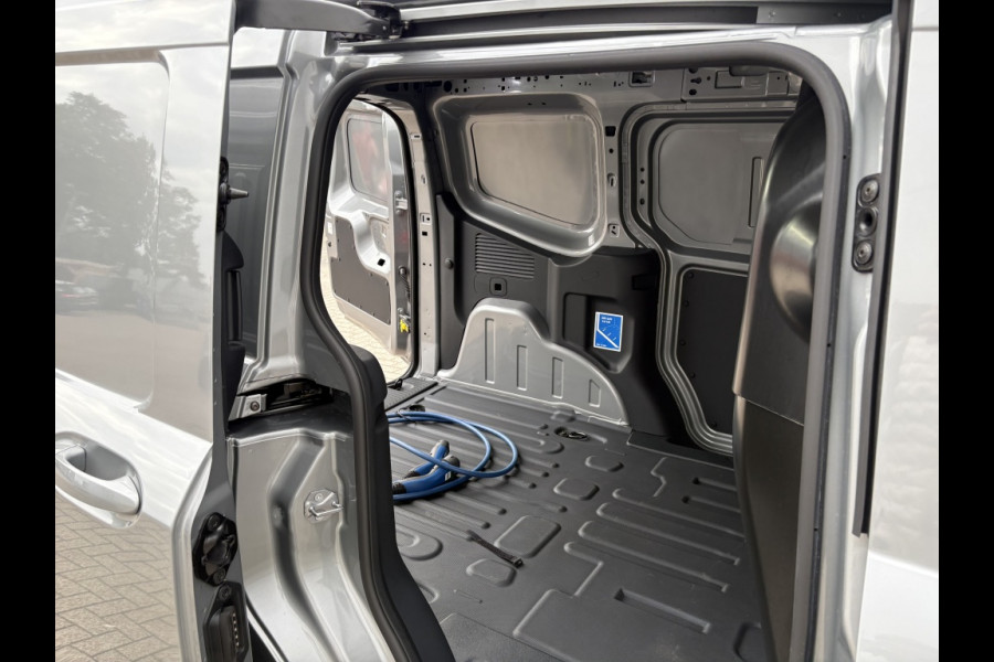 Ford E-Transit Courier Limited 44 kWh