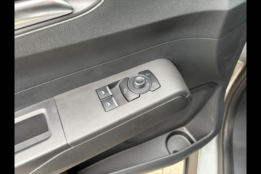 Ford E-Transit Courier Limited 44 kWh