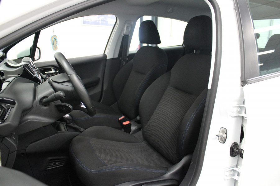Peugeot 208 1.2 PureTech Signature