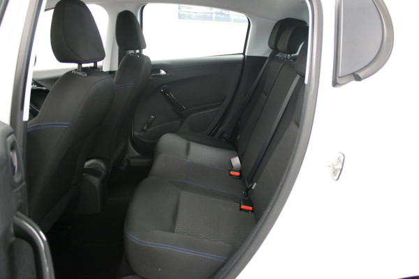 Peugeot 208 1.2 PureTech Signature