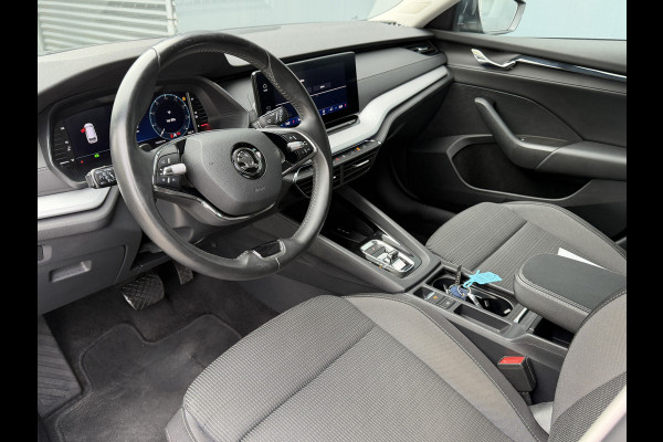 Škoda Octavia Combi BWJ 2021 | 1.5TSI 150PK Business Ed AUTOMAAT | TREKHAAK | CLIMA | NAVI | STOELVERW | PDC 2x | CRUISE | CAMERA | PRIVACY GLASS
