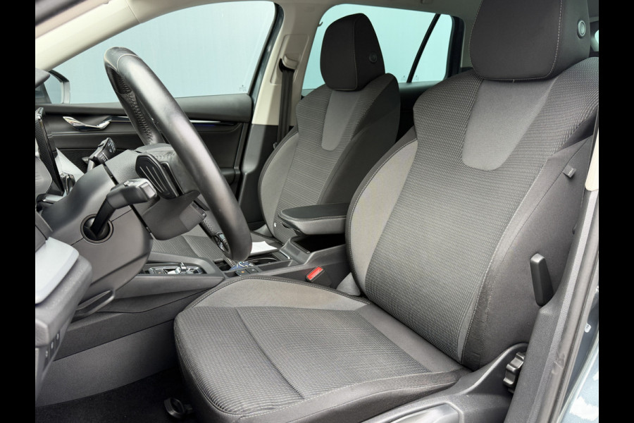 Škoda Octavia Combi BWJ 2021 | 1.5TSI 150PK Business Ed AUTOMAAT | TREKHAAK | CLIMA | NAVI | STOELVERW | PDC 2x | CRUISE | CAMERA | PRIVACY GLASS