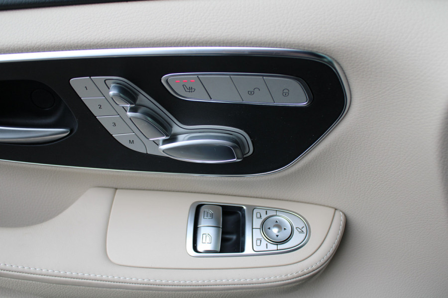 Mercedes-Benz V-Klasse 300d / AMG / DC / Exclusive / 4-Matic / Luchtv / Elec Stoel / Burmester / Vol Opties / NIEUWSTAAT
