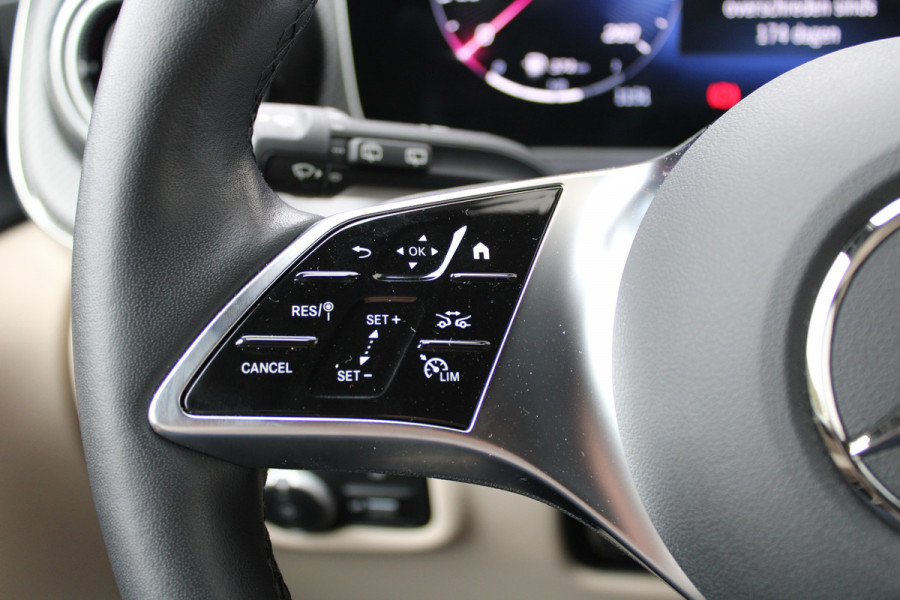 Mercedes-Benz V-Klasse 300d / AMG / DC / Exclusive / 4-Matic / Luchtv / Elec Stoel / Burmester / Vol Opties / NIEUWSTAAT