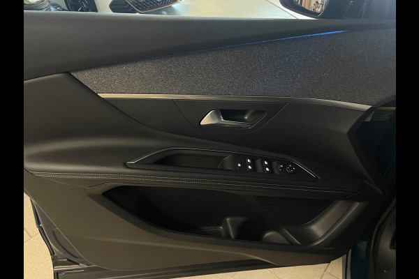 Peugeot 3008 1.6 HYbrid 225 Allure Pack Business