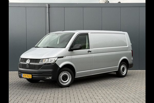 Volkswagen Transporter 2.0 TDI 150 PK / L2H1 / TREKHAAK / CRUISE / AIRCO / CARPLAY / PARKEERSENSOREN