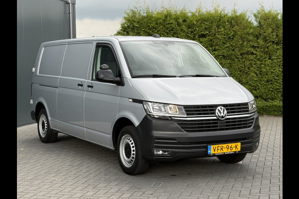 Volkswagen Transporter 2.0 TDI 150 PK / L2H1 / TREKHAAK / CRUISE / AIRCO / CARPLAY / PARKEERSENSOREN