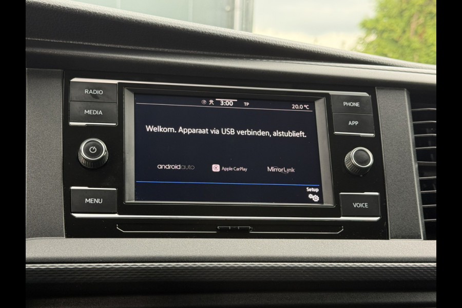 Volkswagen Transporter 2.0 TDI 150 PK / L2H1 / TREKHAAK / CRUISE / AIRCO / CARPLAY / PARKEERSENSOREN