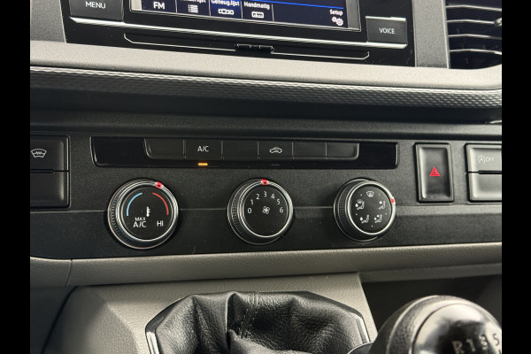 Volkswagen Transporter 2.0 TDI 150 PK / L2H1 / TREKHAAK / CRUISE / AIRCO / CARPLAY / PARKEERSENSOREN