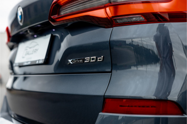 BMW X5 xDrive30d High Executive - M Sport | Swarovski | H&K | Luchtvering | H&K | 360 Camera
