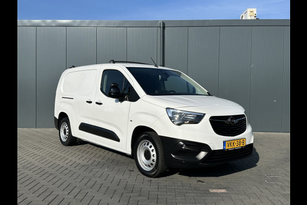 Opel Combo 1.5D 102 PK / L2H1 / TREKHAAK / CAMERA / STUURVERW. / REAR VIEUW / INRICHTING / 3 ZITS / AC / CRUISE