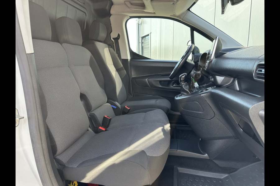 Opel Combo 1.5D 102 PK / L2H1 / TREKHAAK / CAMERA / STUURVERW. / REAR VIEUW / INRICHTING / 3 ZITS / AC / CRUISE