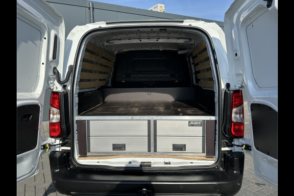 Opel Combo 1.5D 102 PK / L2H1 / TREKHAAK / CAMERA / STUURVERW. / REAR VIEUW / INRICHTING / 3 ZITS / AC / CRUISE