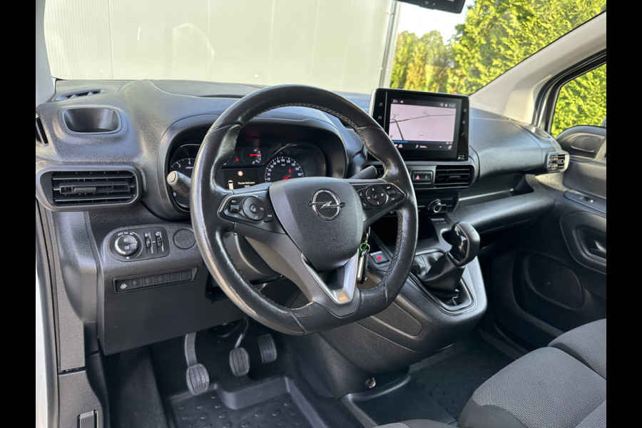 Opel Combo 1.5D 102 PK / L2H1 / TREKHAAK / CAMERA / STUURVERW. / REAR VIEUW / INRICHTING / 3 ZITS / AC / CRUISE