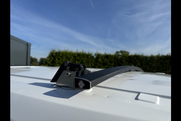 Opel Combo 1.5D 102 PK / L2H1 / TREKHAAK / CAMERA / STUURVERW. / REAR VIEUW / INRICHTING / 3 ZITS / AC / CRUISE