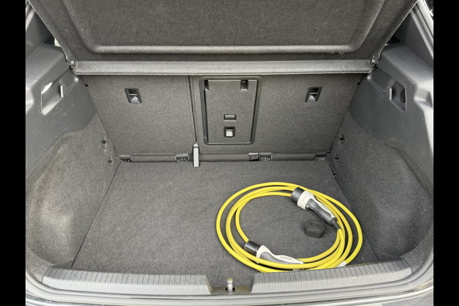 Volkswagen ID.3 First Plus 58 kWh Adap.Cruise Camera Carplay Sfeerverl Orig.NL 100% Elektrisch