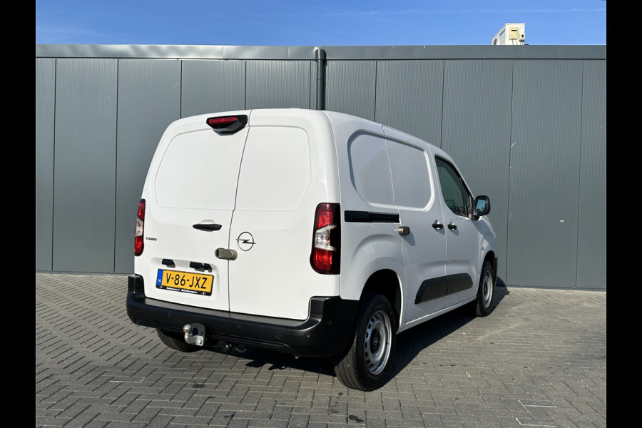Opel Combo 1.5 BlueHDi 100 PK / L1H1 / !! NIEUWSTAAT !! / 18.219 KM / 1e EIG. / TREKHAAK / CAMERA / BLIND SPOT / AC / CRUISE