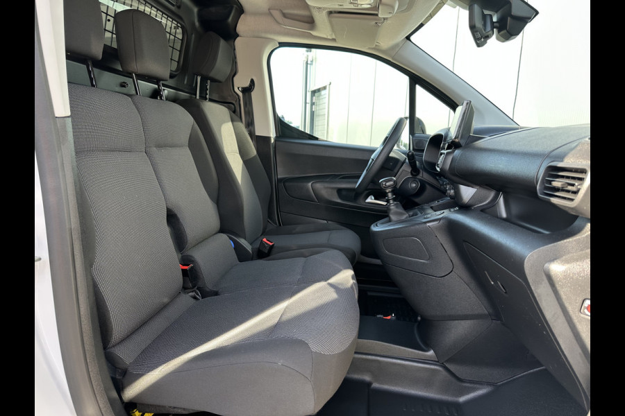 Opel Combo 1.5 BlueHDi 100 PK / L1H1 / !! NIEUWSTAAT !! / 18.219 KM / 1e EIG. / TREKHAAK / CAMERA / BLIND SPOT / AC / CRUISE