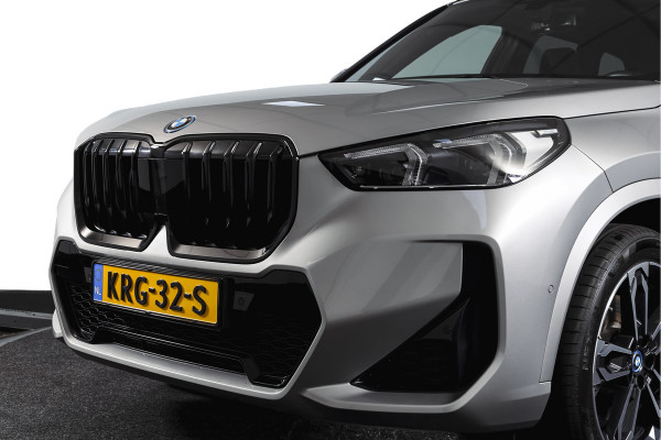 BMW X1 xDrive25e 245 PK M-Sport | Premium Pack | S/K-Panodak | Elek. Trekhaak | Dig. Cockpit | Cruise | Stoelverw. | PDC | Camera | NAV+App. Connect | ECC | Elek. Klep | LM 19" | 2882