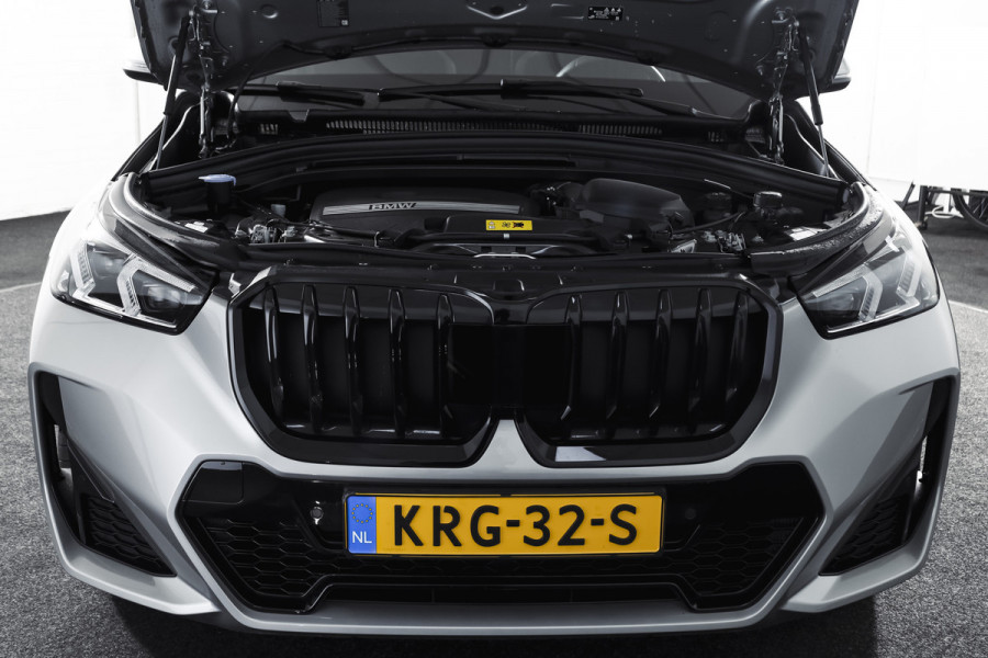 BMW X1 xDrive25e 245 PK M-Sport | Premium Pack | S/K-Panodak | Elek. Trekhaak | Dig. Cockpit | Cruise | Stoelverw. | PDC | Camera | NAV+App. Connect | ECC | Elek. Klep | LM 19" | 2882