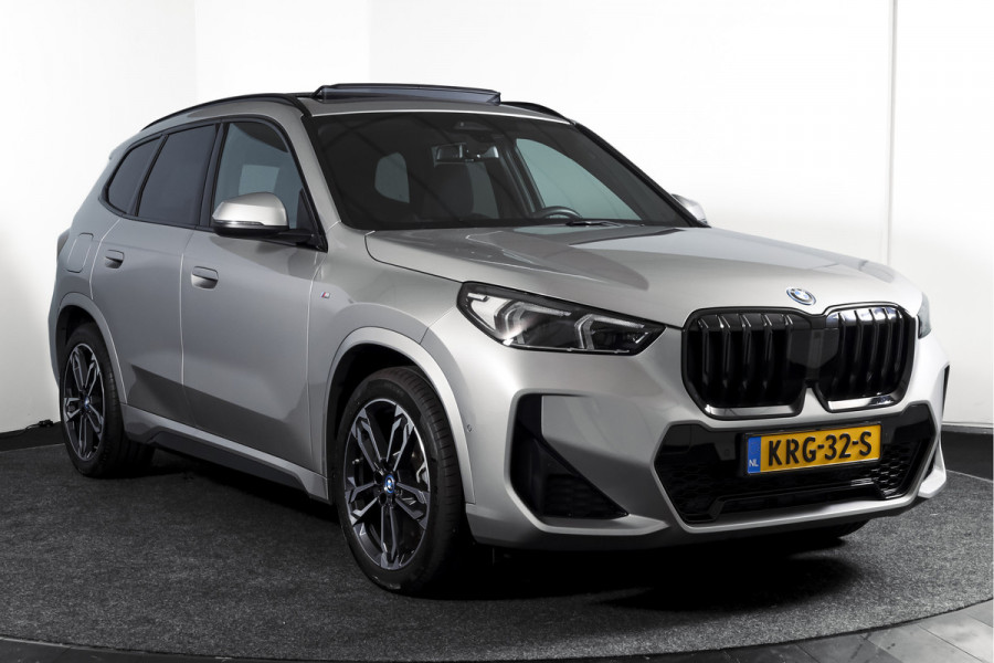 BMW X1 xDrive25e 245 PK M-Sport | Premium Pack | S/K-Panodak | Elek. Trekhaak | Dig. Cockpit | Cruise | Stoelverw. | PDC | Camera | NAV+App. Connect | ECC | Elek. Klep | LM 19" | 2882