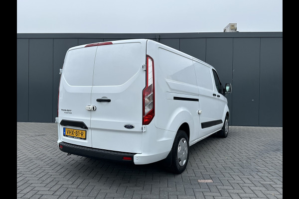 Ford Transit Custom 2.0 TDCI / L2H1 / 1e EIG. / CAMERA / CARPLAY / AIRCO / CRUISE / VOORRUITVERW / 3 ZITS / PDC / 2.800 KG AHG