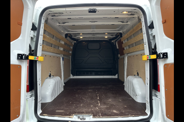 Ford Transit Custom 2.0 TDCI / L2H1 / 1e EIG. / CAMERA / CARPLAY / AIRCO / CRUISE / VOORRUITVERW / 3 ZITS / PDC / 2.800 KG AHG