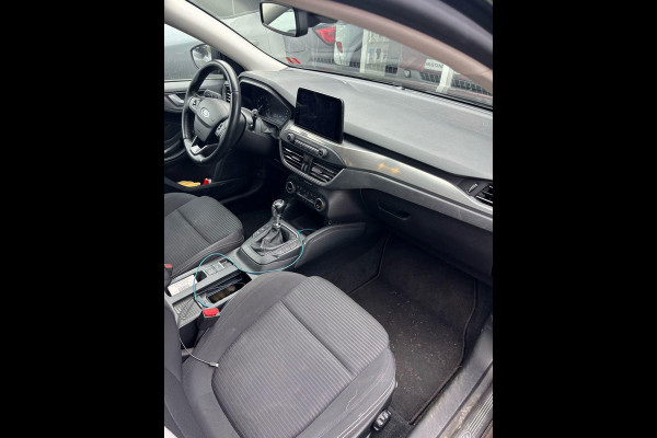 Ford FOCUS Wagon 1.0 EcoBoost Titanium Business 125pk Trekhaak | Achteruitrijcamera | Automatische Airco | Cruise control | Navigatie