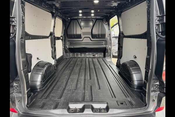 Ford Transit Custom 320 2.0 TDCI 136pk L2H1 Limited | Trekhaak | Navi | LED | Keyfree | Stoelverw. | CarPlay | Camera