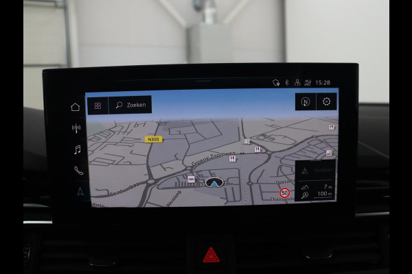 Audi A4 Limousine 35 TFSI S edition Competition | Cruise Controle | Apple Carplay | Navigatie | Sportstoelen | Spiegelpakket | Digitaal dashboard