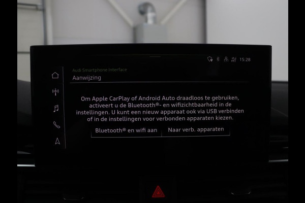 Audi A4 Limousine 35 TFSI S edition Competition | Cruise Controle | Apple Carplay | Navigatie | Sportstoelen | Spiegelpakket | Digitaal dashboard
