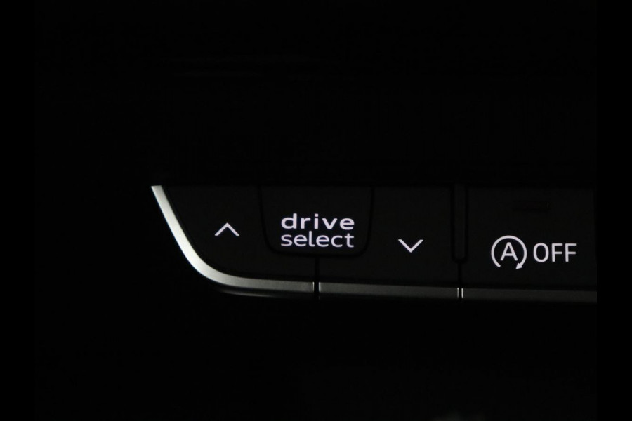 Audi A4 Limousine 35 TFSI S edition Competition | Cruise Controle | Apple Carplay | Navigatie | Sportstoelen | Spiegelpakket | Digitaal dashboard