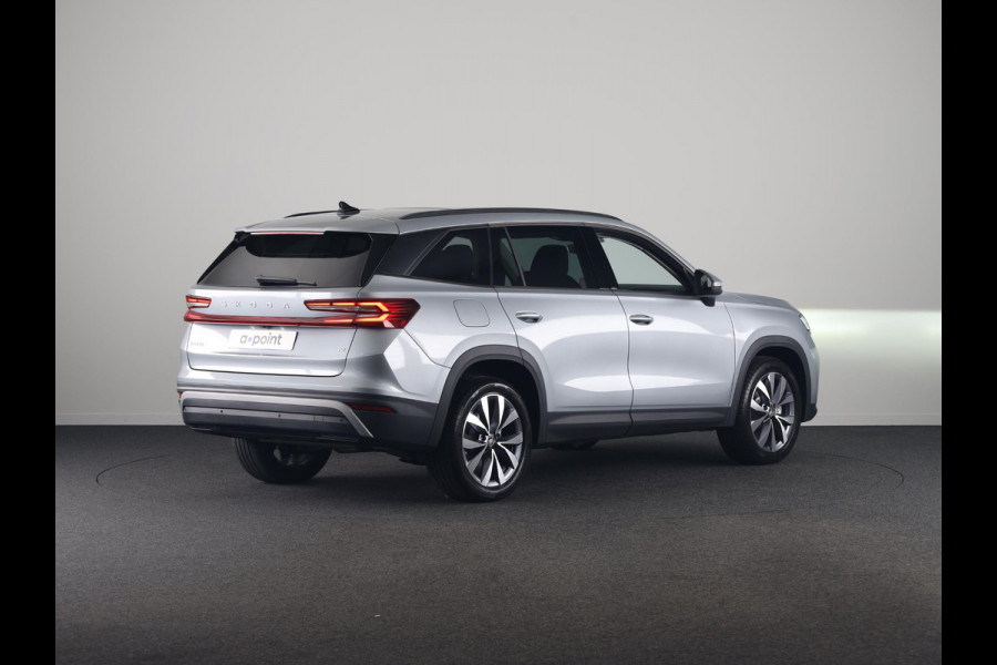 Škoda Kodiaq 1.5 TSI PHEV Business Edition Plus 204pk 6 versn. DSG | Trekhaak | Dynamic Chasis Control | Panorama Dak | Light & View Pakket | Sunset | Velgen: 19" lichtmetalen velgen Lefka aero, zilver