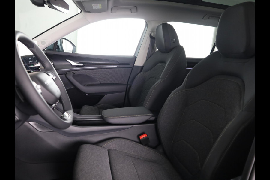 Škoda Kodiaq 1.5 TSI PHEV Business Edition Plus 204pk 6 versn. DSG | Trekhaak | Dynamic Chasis Control | Panorama Dak | Light & View Pakket | Sunset | Velgen: 19" lichtmetalen velgen Lefka aero, zilver