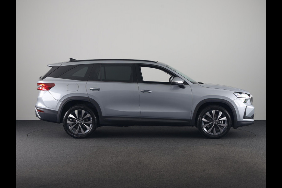 Škoda Kodiaq 1.5 TSI PHEV Business Edition Plus 204pk 6 versn. DSG | Trekhaak | Dynamic Chasis Control | Panorama Dak | Light & View Pakket | Sunset | Velgen: 19" lichtmetalen velgen Lefka aero, zilver