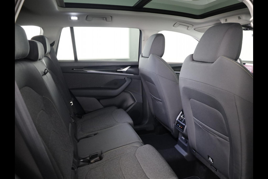 Škoda Kodiaq 1.5 TSI PHEV Business Edition Plus 204pk 6 versn. DSG | Trekhaak | Dynamic Chasis Control | Panorama Dak | Light & View Pakket | Sunset | Velgen: 19" lichtmetalen velgen Lefka aero, zilver