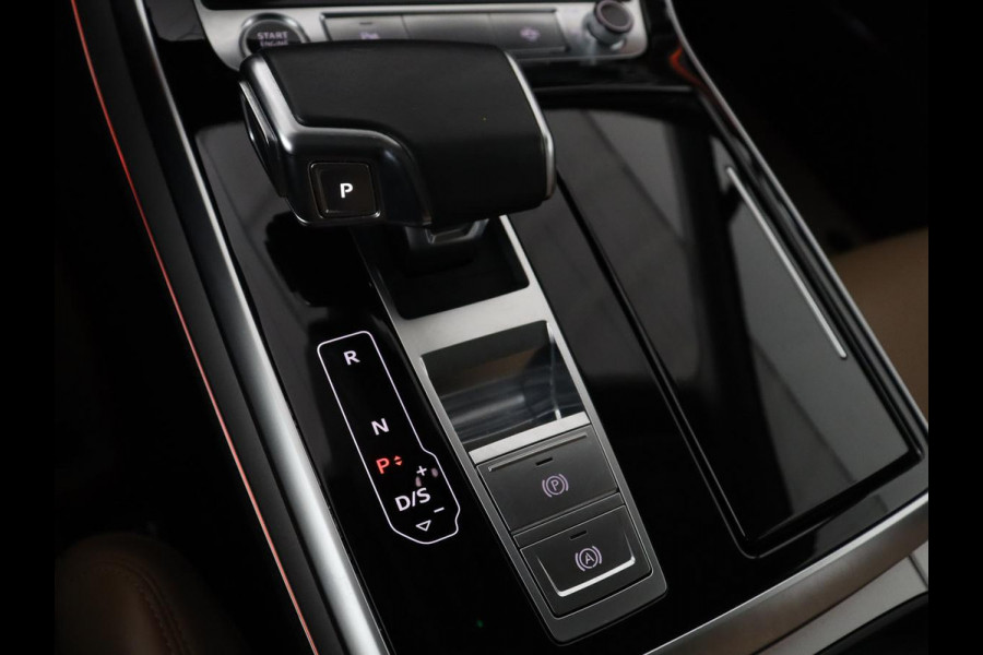 Audi Q7 55 TFSI e quattro Pro Line Plus | Panoramadak | Trekhaak | Leder | Stoelkoeling | Camera | SOH 80,6% | Cruise control | Navigatie | Carplay | Stoelverwarming | Bang & Olufsen | Memory |