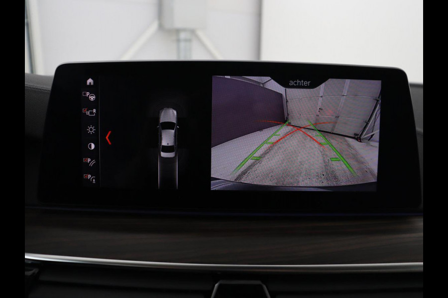 BMW 5 Serie 530e iPerformance High Executive | Leder | Elektrische stoelen | Stoelverwarming | Sfeerverlichting | Adaptive cruise | Carplay | Climate control | SOH 62,9 % | Camera | Park assist | PHEV