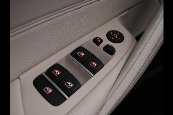 BMW 5 Serie 530e iPerformance High Executive | Leder | Elektrische stoelen | Stoelverwarming | Sfeerverlichting | Adaptive cruise | Carplay | Climate control | SOH 62,9 % | Camera | Park assist | PHEV