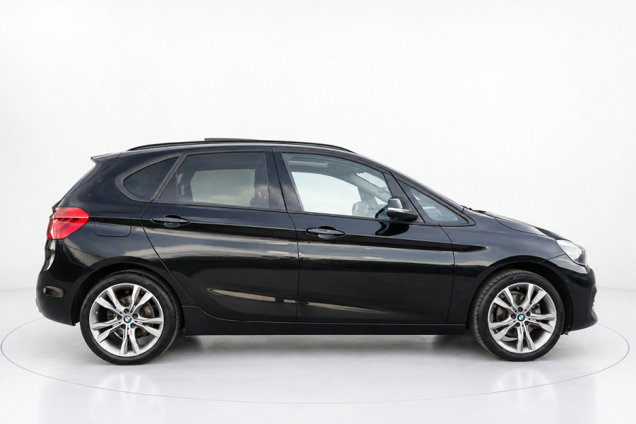 BMW 2 Serie Active Tourer 220i High Executive PANO SFEERVERL