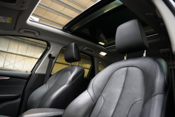 BMW 2 Serie Active Tourer 220i High Executive PANO SFEERVERL