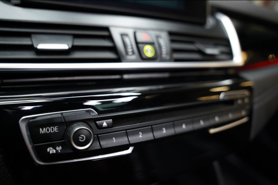 BMW 2 Serie Active Tourer 220i High Executive PANO SFEERVERL