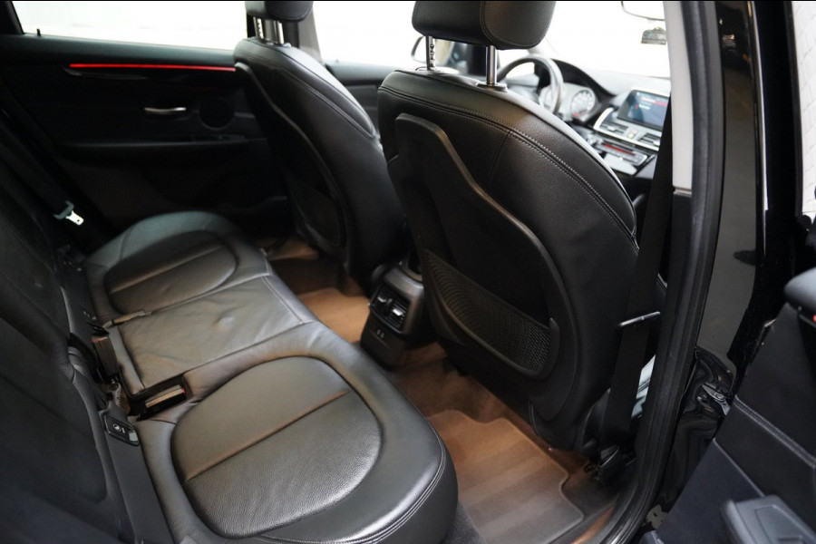 BMW 2 Serie Active Tourer 220i High Executive PANO SFEERVERL