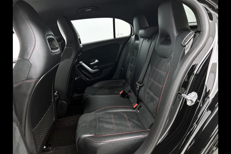 Mercedes-Benz A-Klasse 180 Business Solution AMG | AMG-Line In en Exterieur | Sfeerverlichting | Navigatie | Achteruitrijcamera | Inclusief 24 maanden MB Certified garantie voor Europa.