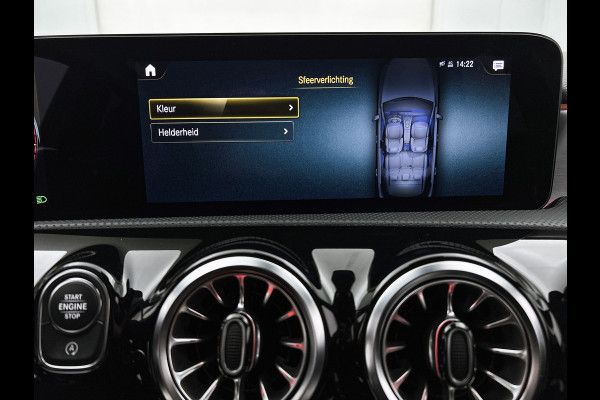 Mercedes-Benz A-Klasse 180 Business Solution AMG | AMG-Line In en Exterieur | Sfeerverlichting | Navigatie | Achteruitrijcamera | Inclusief 24 maanden MB Certified garantie voor Europa.