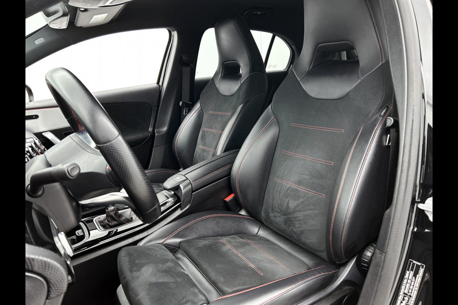 Mercedes-Benz A-Klasse 180 Business Solution AMG | AMG-Line In en Exterieur | Sfeerverlichting | Navigatie | Achteruitrijcamera | Inclusief 24 maanden MB Certified garantie voor Europa.