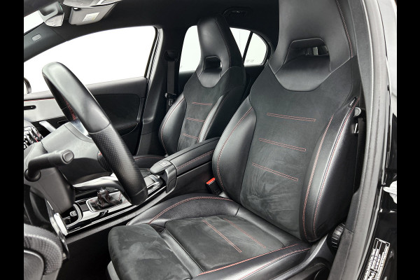 Mercedes-Benz A-Klasse 180 Business Solution AMG | AMG-Line In en Exterieur | Sfeerverlichting | Navigatie | Achteruitrijcamera | Inclusief 24 maanden MB Certified garantie voor Europa.