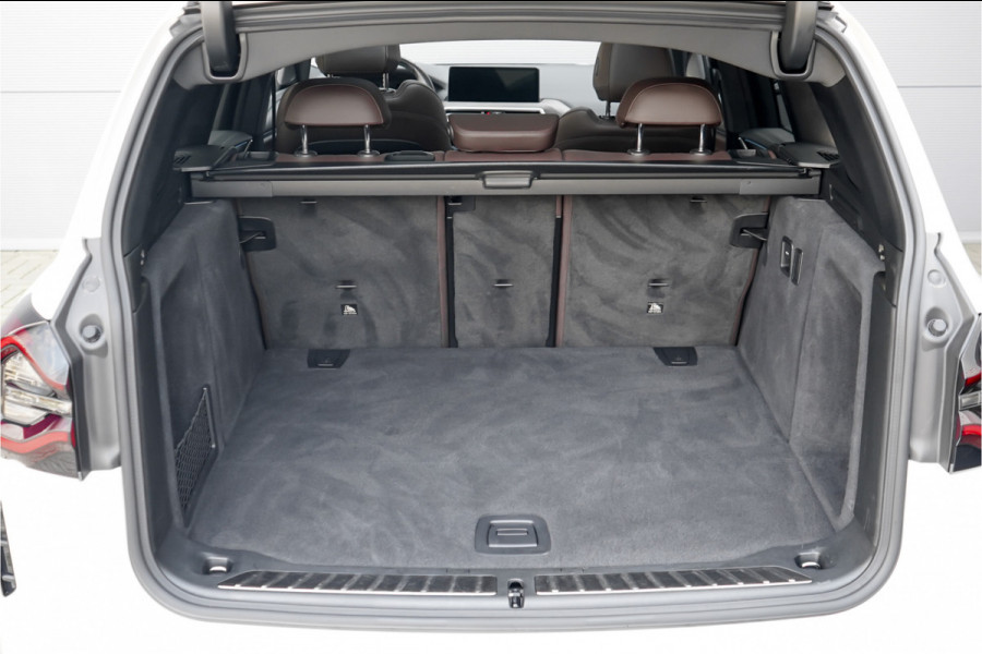 BMW iX3 Executive 80 kWh M-Sport Pano H&K Stuur & Stoelverw Trekhaak