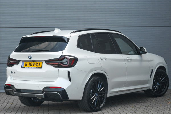 BMW iX3 Executive 80 kWh M-Sport Pano H&K Stuur & Stoelverw Trekhaak
