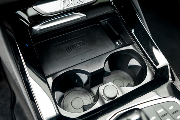 BMW iX3 Executive 80 kWh M-Sport Pano H&K Stuur & Stoelverw Trekhaak